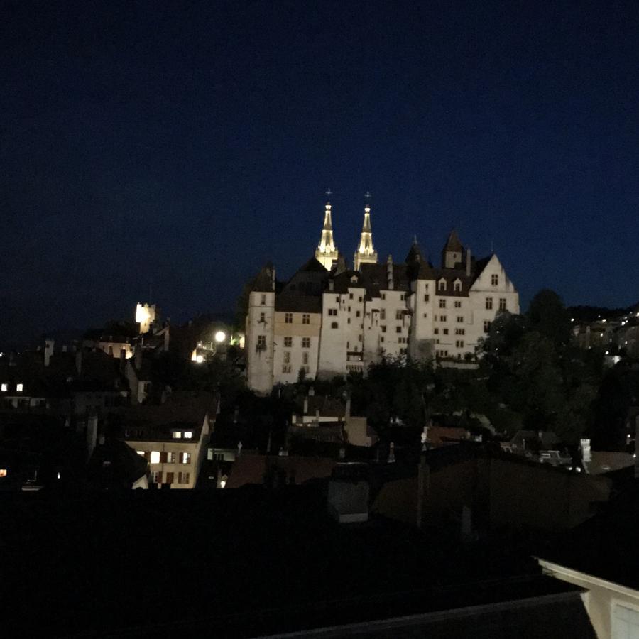 Luxury Duplex Vue Chateau Невшатель Экстерьер фото